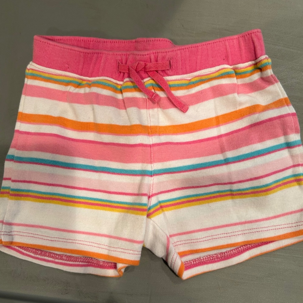 *Summer $4.00 clearance* Gap 3-6 mth shorts